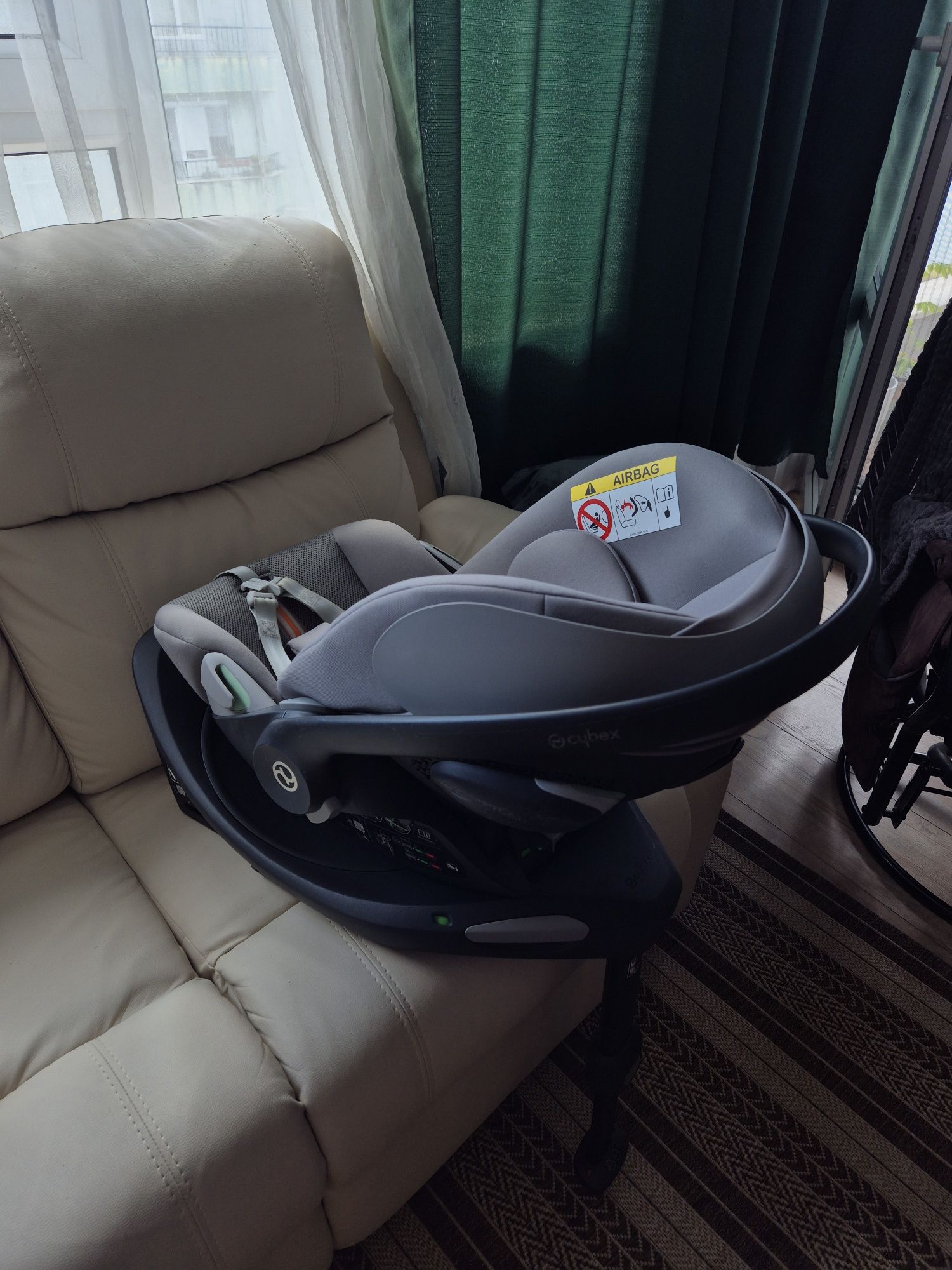Столче за кола Cybex Cloud g i size + isofix база и адаптери