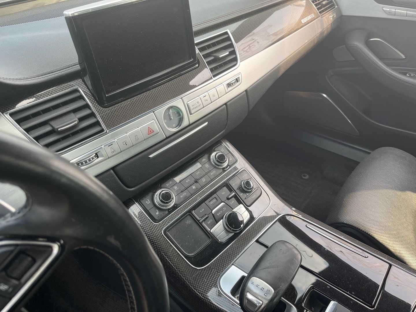 Audi  S8 4.0TFSI На Части