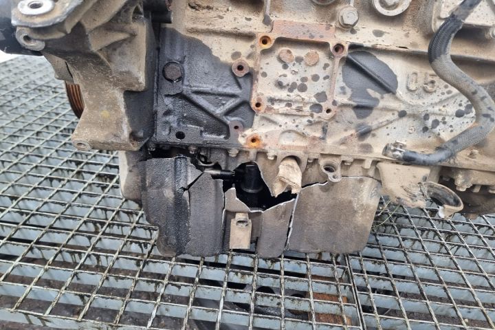 Motor fara anexe 2.2 cdi cod OM 611980 / 611.980 - baie sparta Mercedes-Benz Vito W638  [din 1996 p