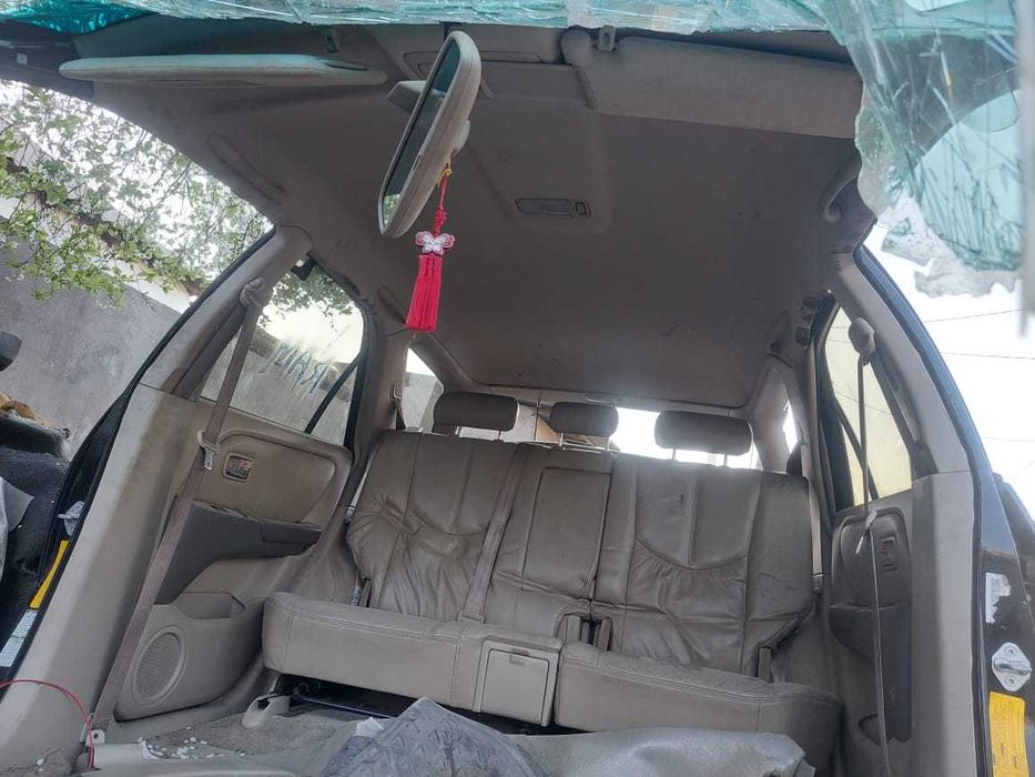 целая задняя часть на lexus rx 300