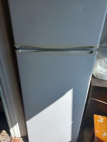Холодильник б/у в хорошем, рабочем состоянии