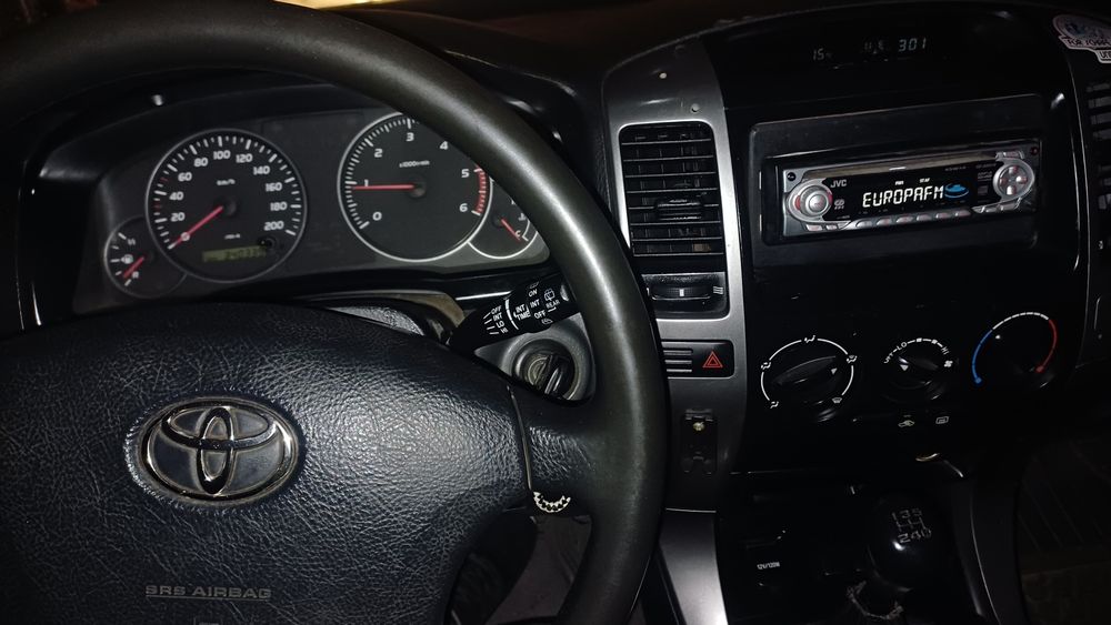 Toyota Landcruzer J120 Autoutilitara