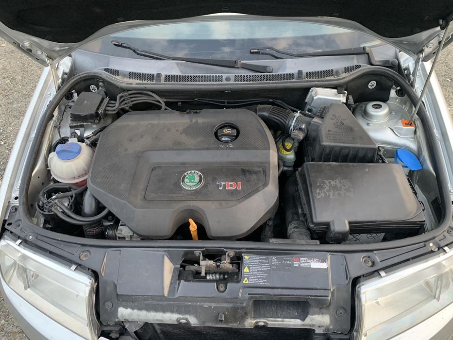 Шкода Фабия  комби 1.9 тди 101 коня 2005год на части