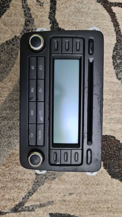 Vand radio CD piese RCD 300 pentru golf 5 sau 6 , Passat VW Volkswagen