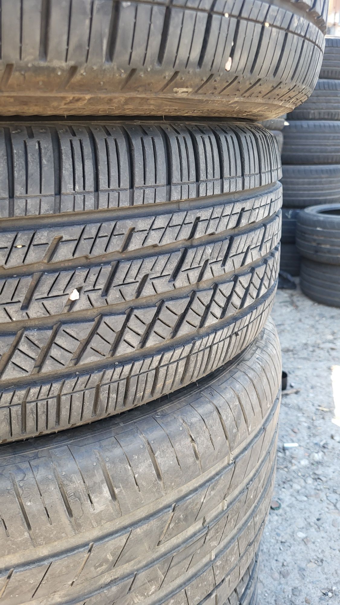 2бр. 235 55 19 Bridgstone RunFlat всесезонни.
