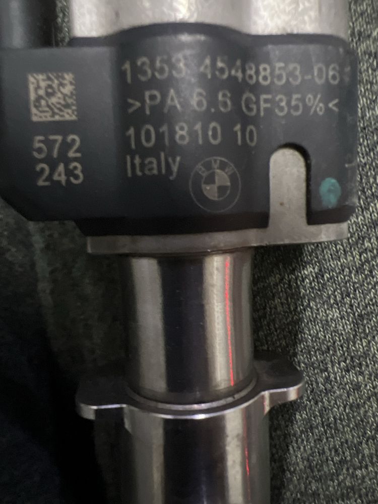 Injector injectoare BMW benzina 1.6 sau 2.0 13537589048