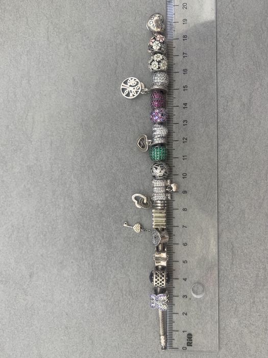 Bratara Pandora, charms sunt incluse!