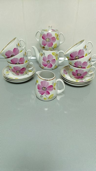 Чайный сервиз на 6 персон