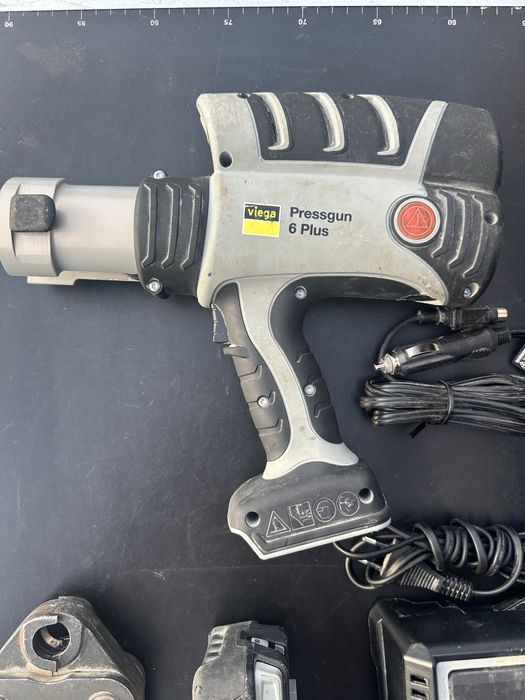 Акомулаторна машина за пресоване Viega Pressgun 6 Plus