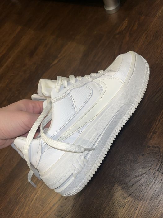 Adidași Nike mărimea 37,5