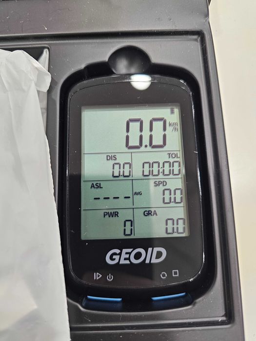 GEOID CC500 – GPS велосипеден компютър с многофункционален дисплей