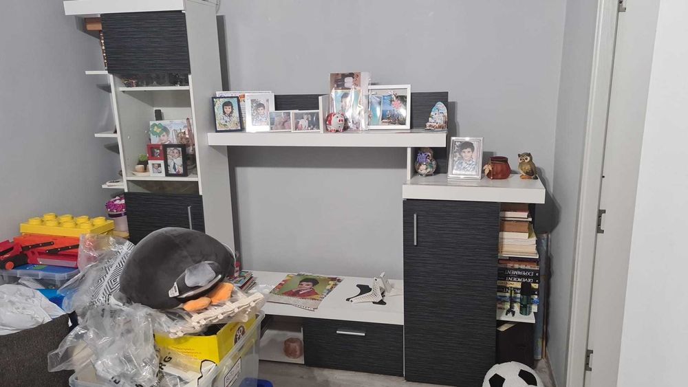 Mobila living culoare alb/gri