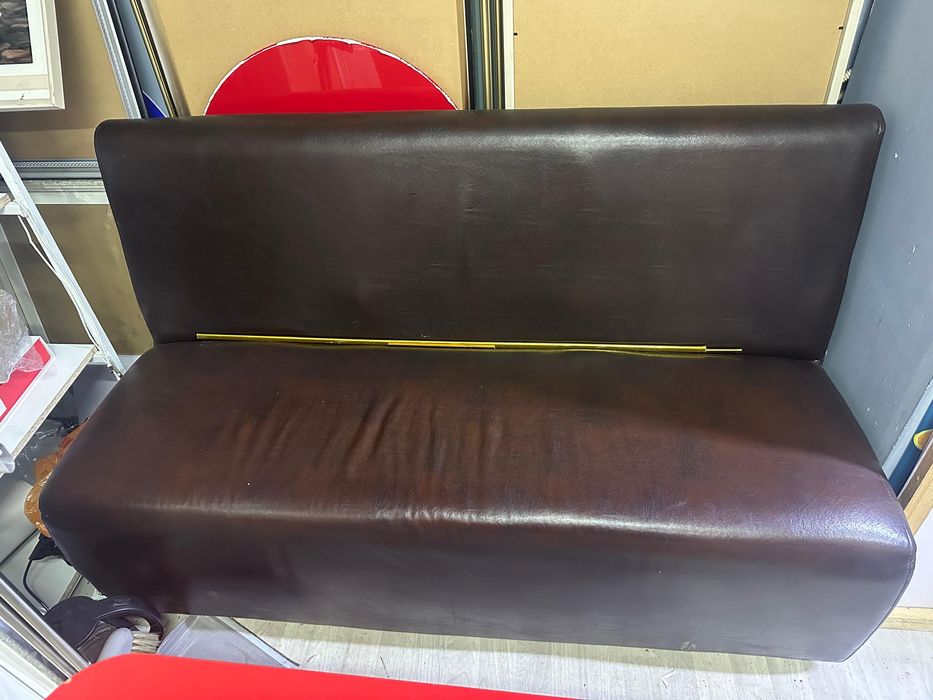 Кожаный диван 150