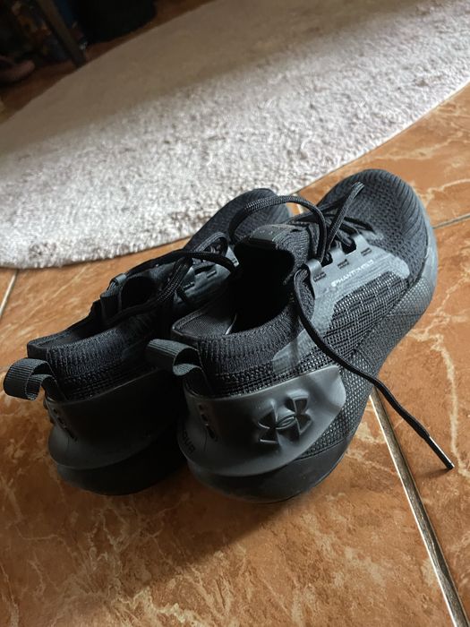 Adidasi Under armour