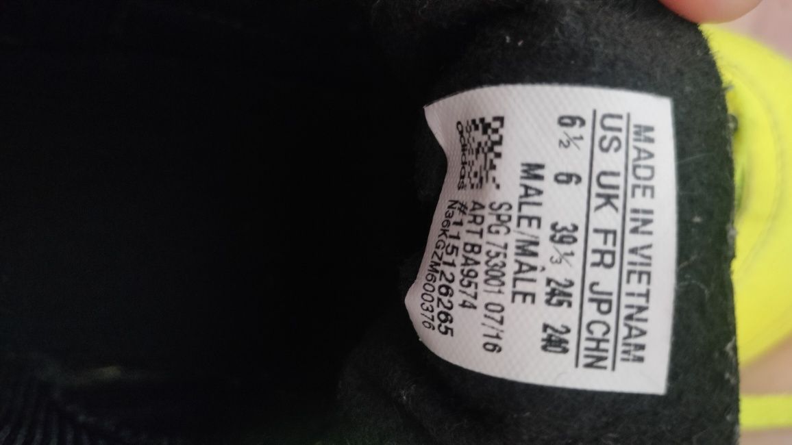 Adidas номер 39 1/3, бутонки/футболни обувки