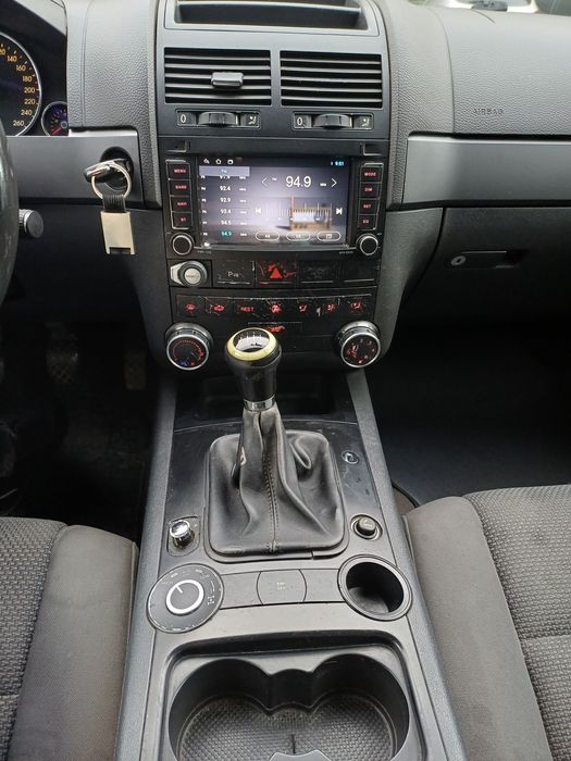 Продавам Таурег на пружини и ръчни