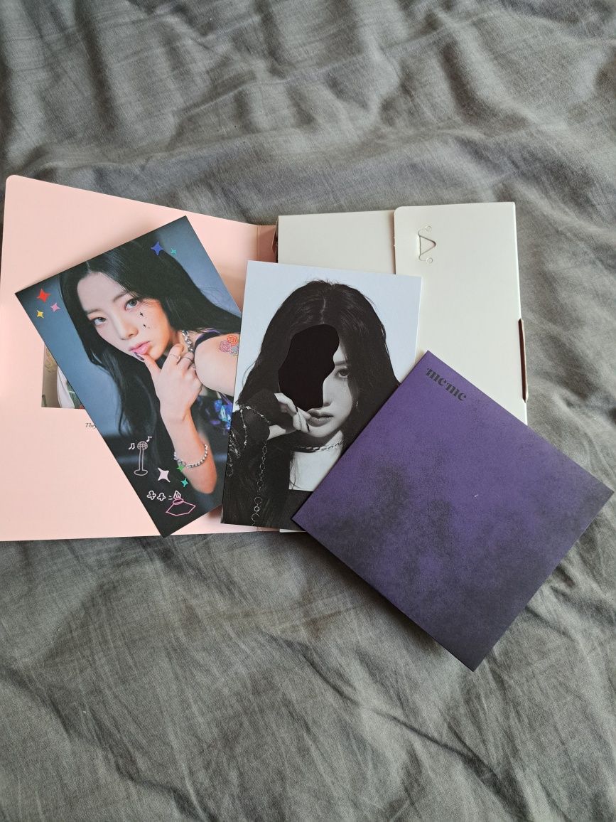 Кпоп албум на Purple Kiss - MemeM