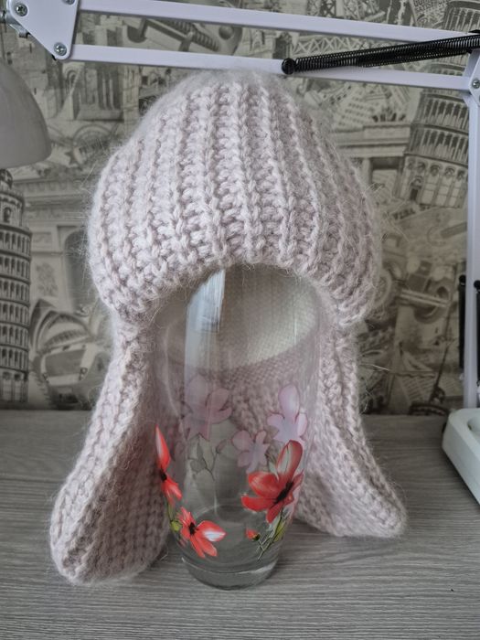 Продам теплую шапочку