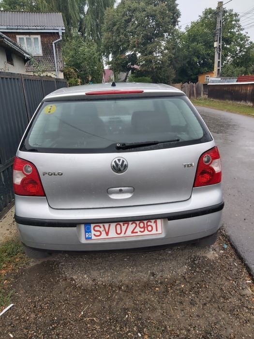 Vand urgent Polo 2004 cu numere rosii