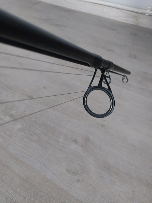 Продава се комплект въдица с макара!
Въдица: FL 360
Макара: PROLOGIC E