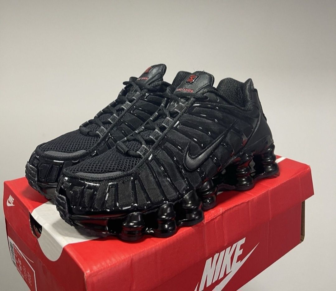 Vând Nike Shox black edition