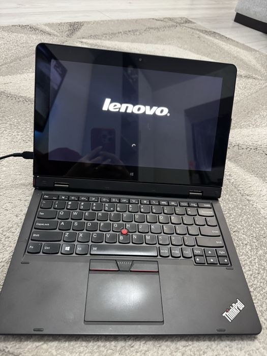 Tableta cu tastatura lenovo