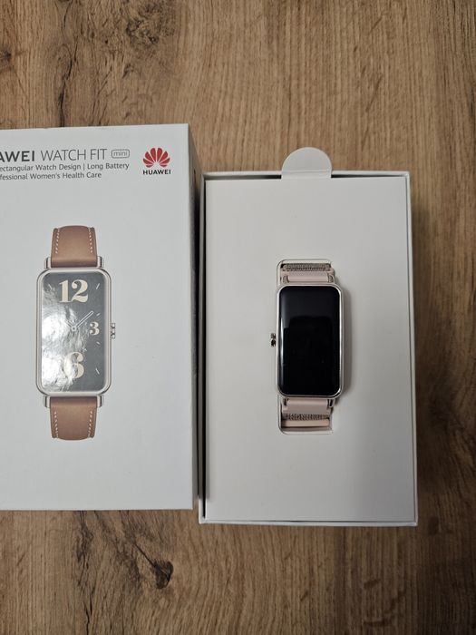 Смарт часовник huawei fit mini