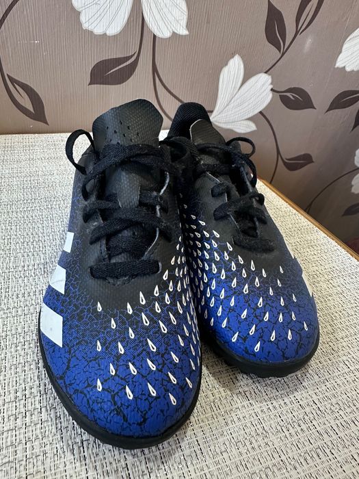 Стоножки Adidas размер 32, стелка 20 см