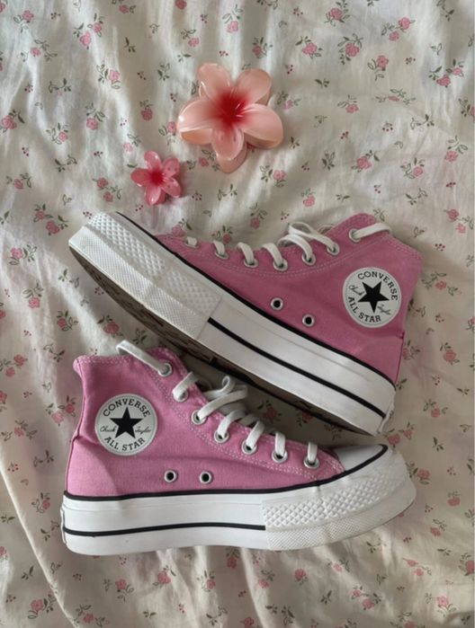 Converse Roz ca noi