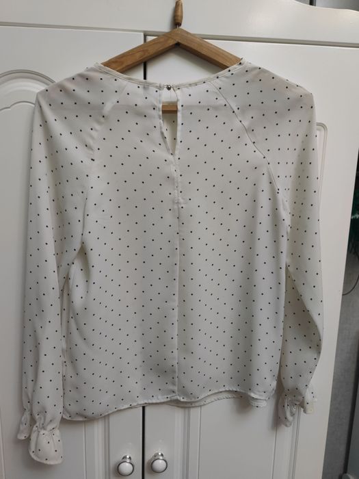 Брендовая кофта.