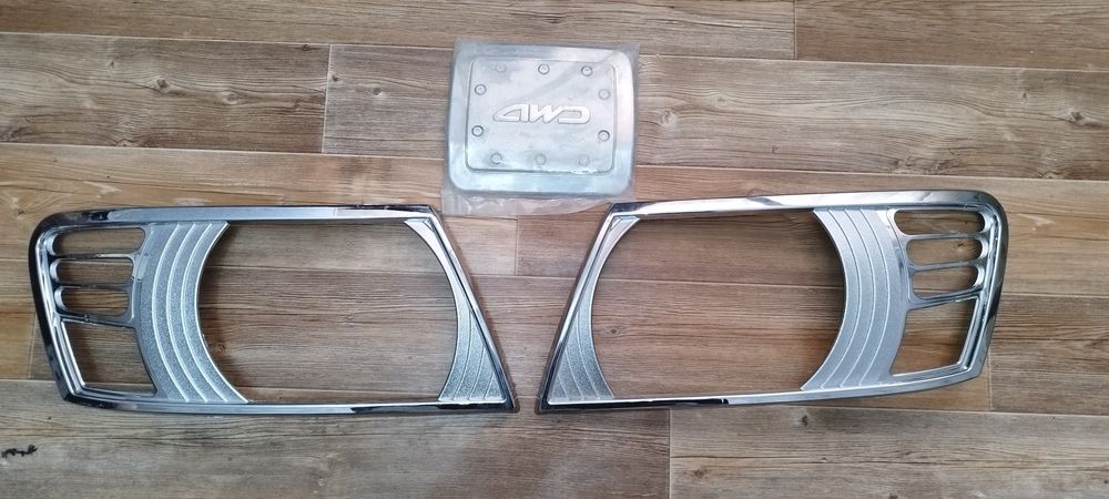 Накладки на фары и люк бензобака Pajero 3