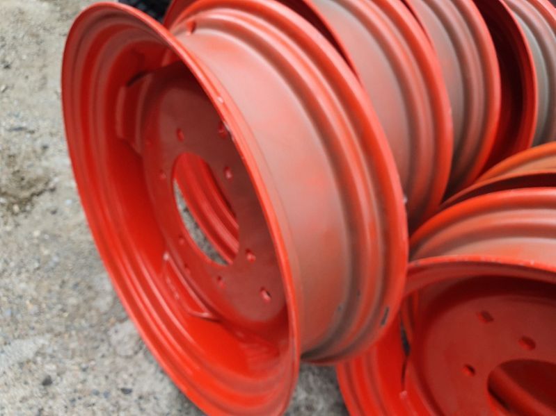 jante R20 de tractor Romanesc pe fata u650 pe cauciucuri directie WYZO