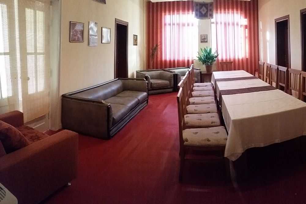 Продава се Хотел в Провадия - 2200 кв.м за 91 €/кв.м - Снимка #7