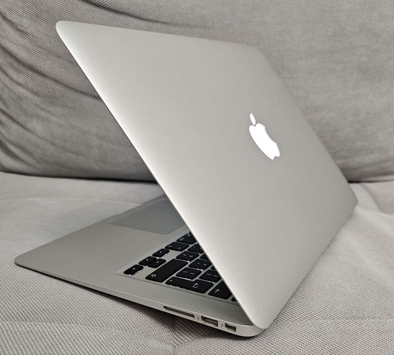 Лаптоп Macbook air A1466
