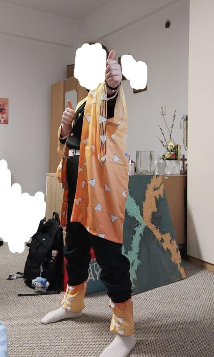 Demon Slayer Zenitsu Agatsuma Cosplay