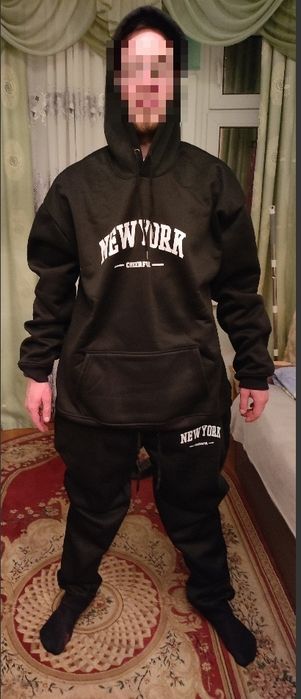 Продам спортивный костюм