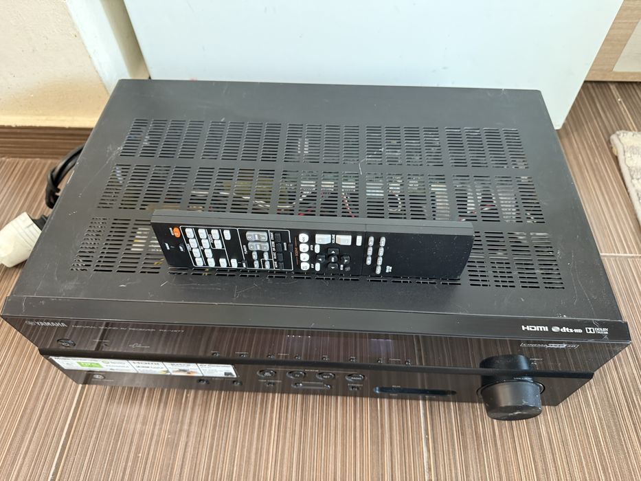 Yamaha RX-V477 resiver