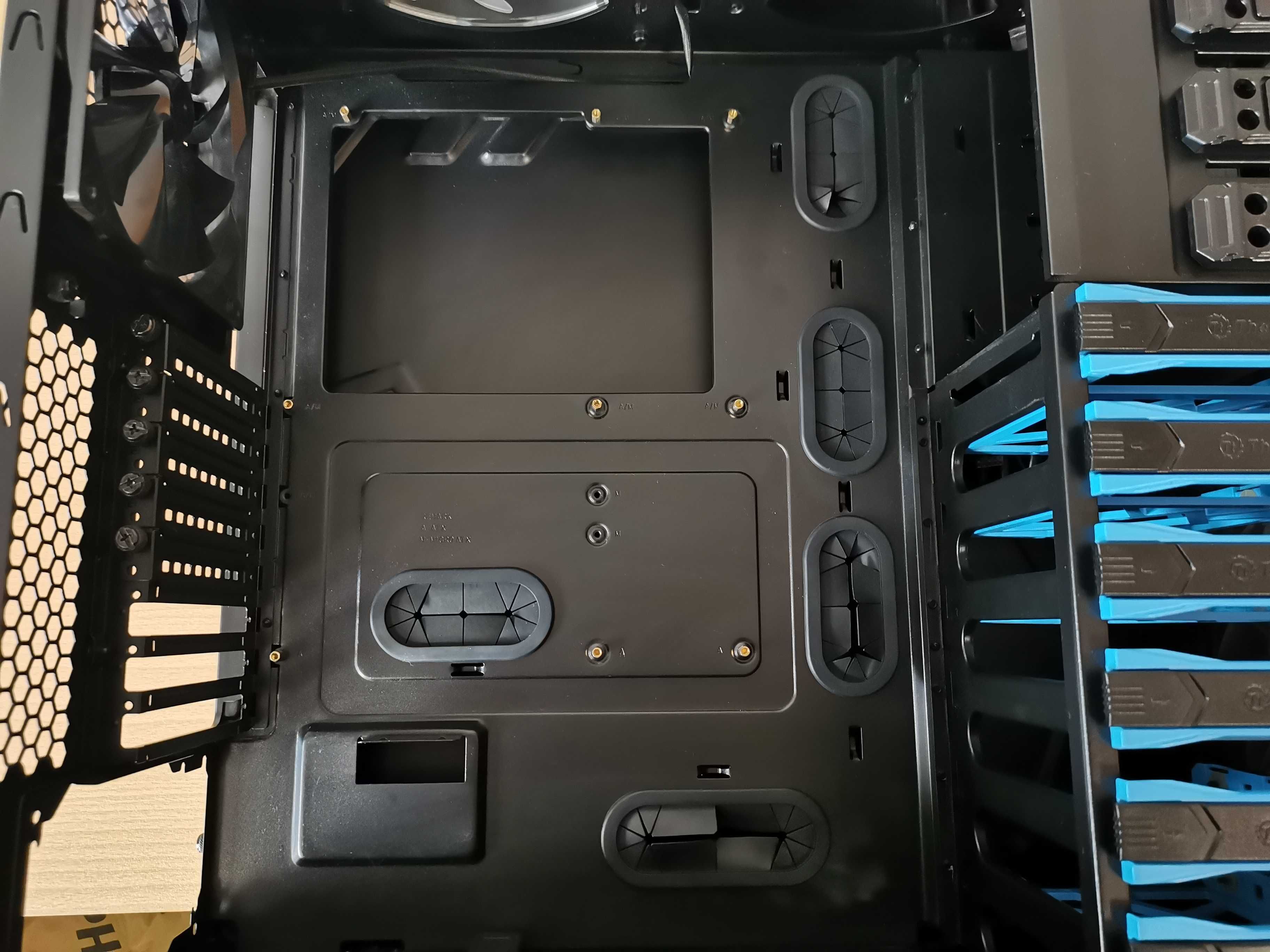 Thermaltake Chaser MK-1 Full Tower кутия за компютър