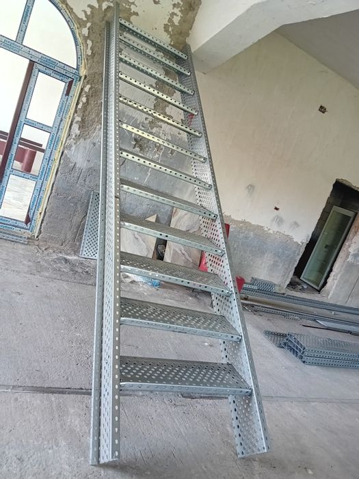 Scara metalica zincata