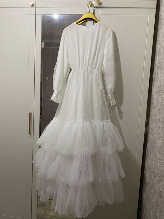 Белое платье женское