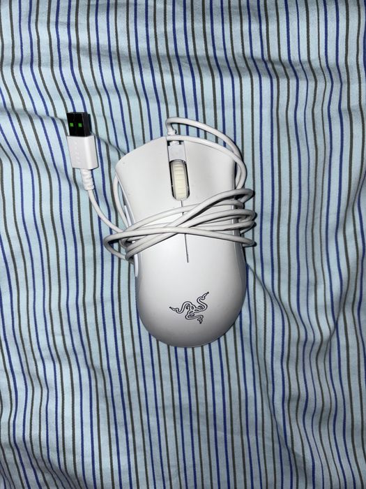 Мышка райзер белая эссентиал оригинал