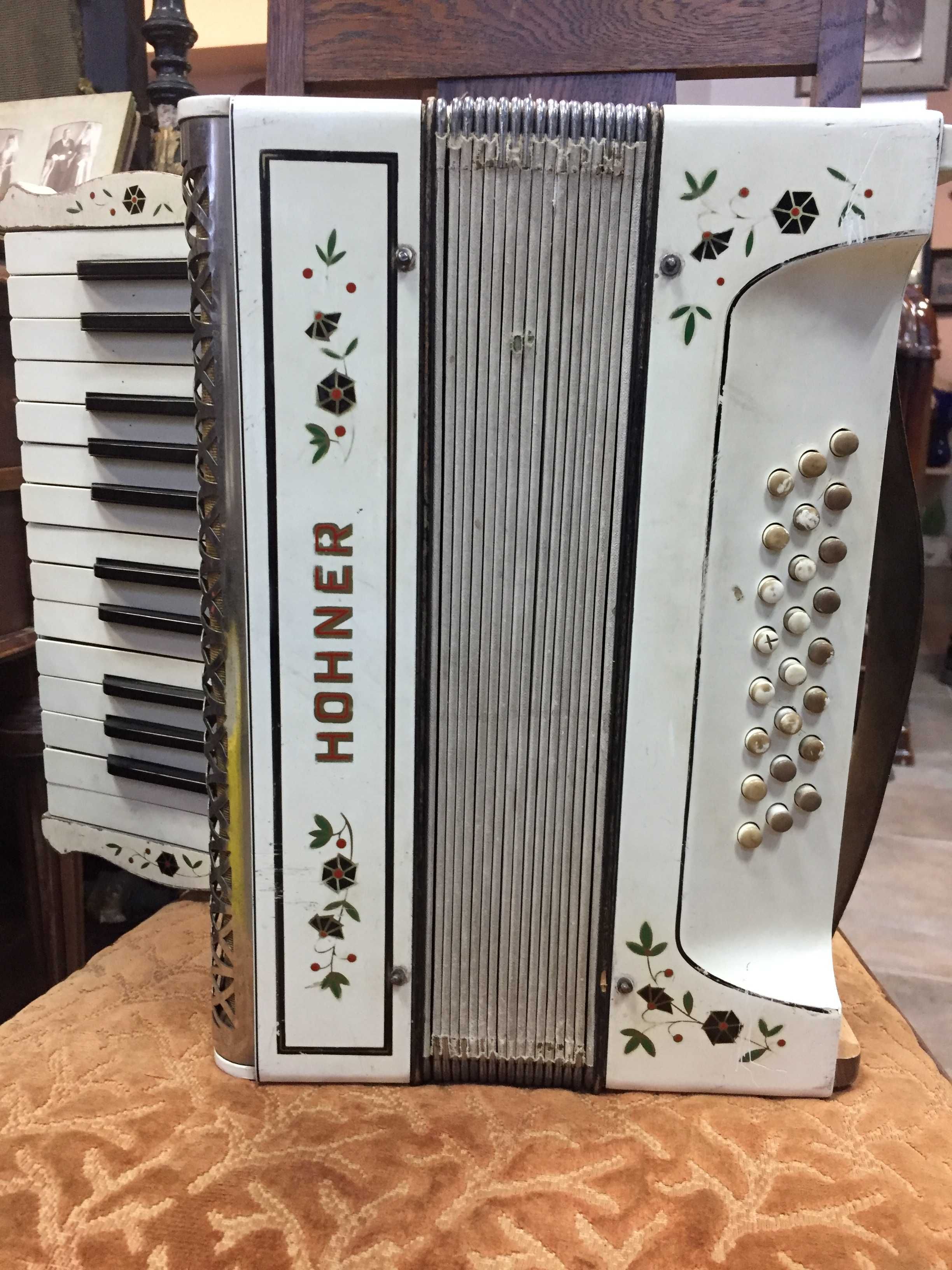 Акордеон HOHNER №3350