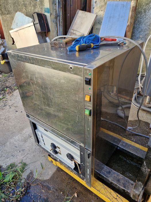 Mașina spălat vase cu capota, ciclu scurt, inox, la 380v