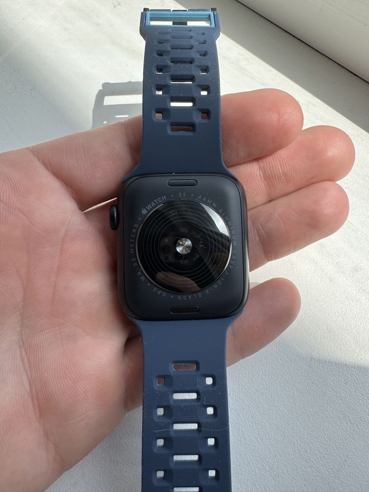 Apple Watch SE 2022 44мм