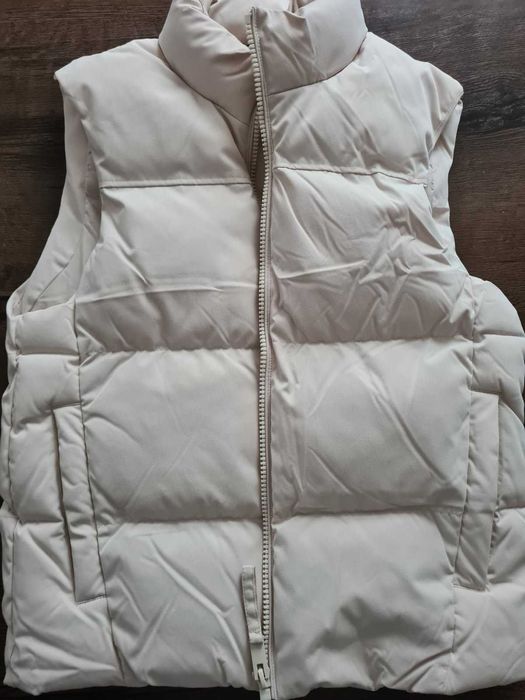 Мъжки бежов елек ZARA