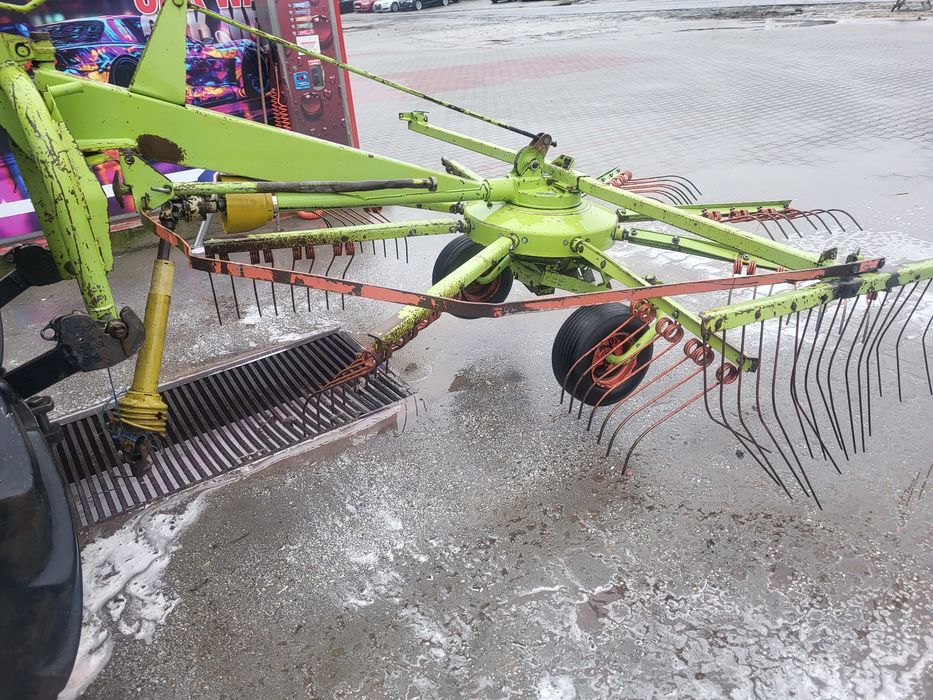 Vînd greblă claas VS 310