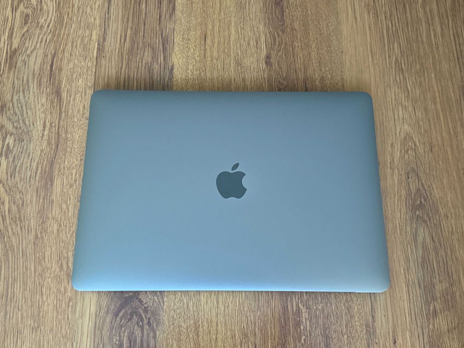 13.3' Apple MacBook Pro M2 2022 Space Grey  8GB RAM/256GB SSD/Бат 100%