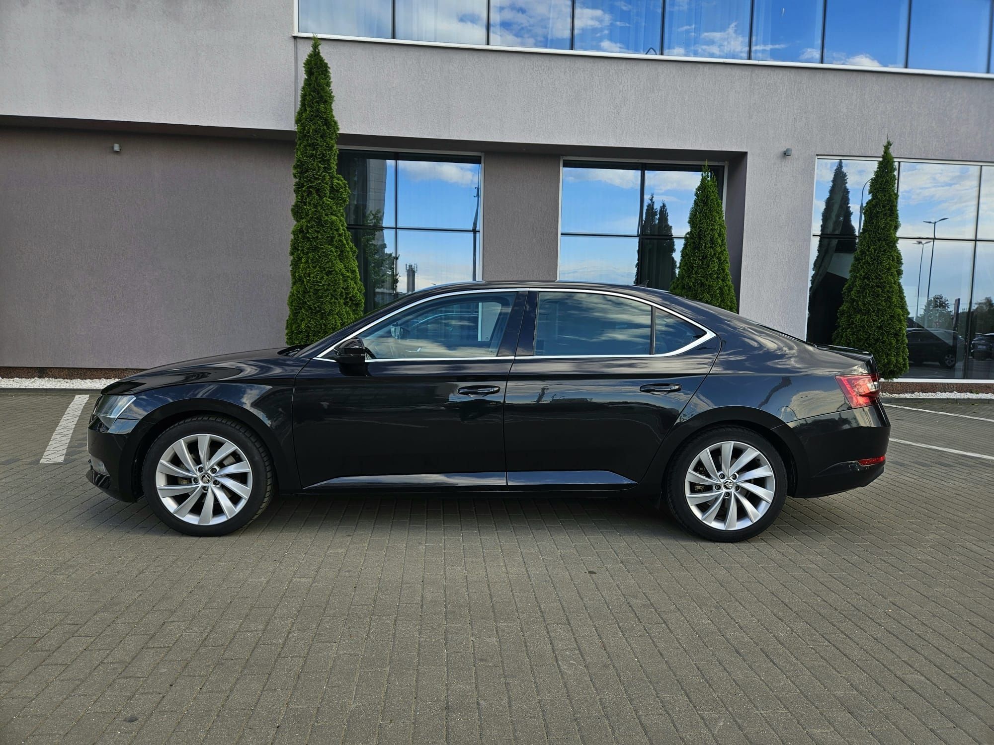 Skoda Superb 2016, 2.0 TDI/DSG