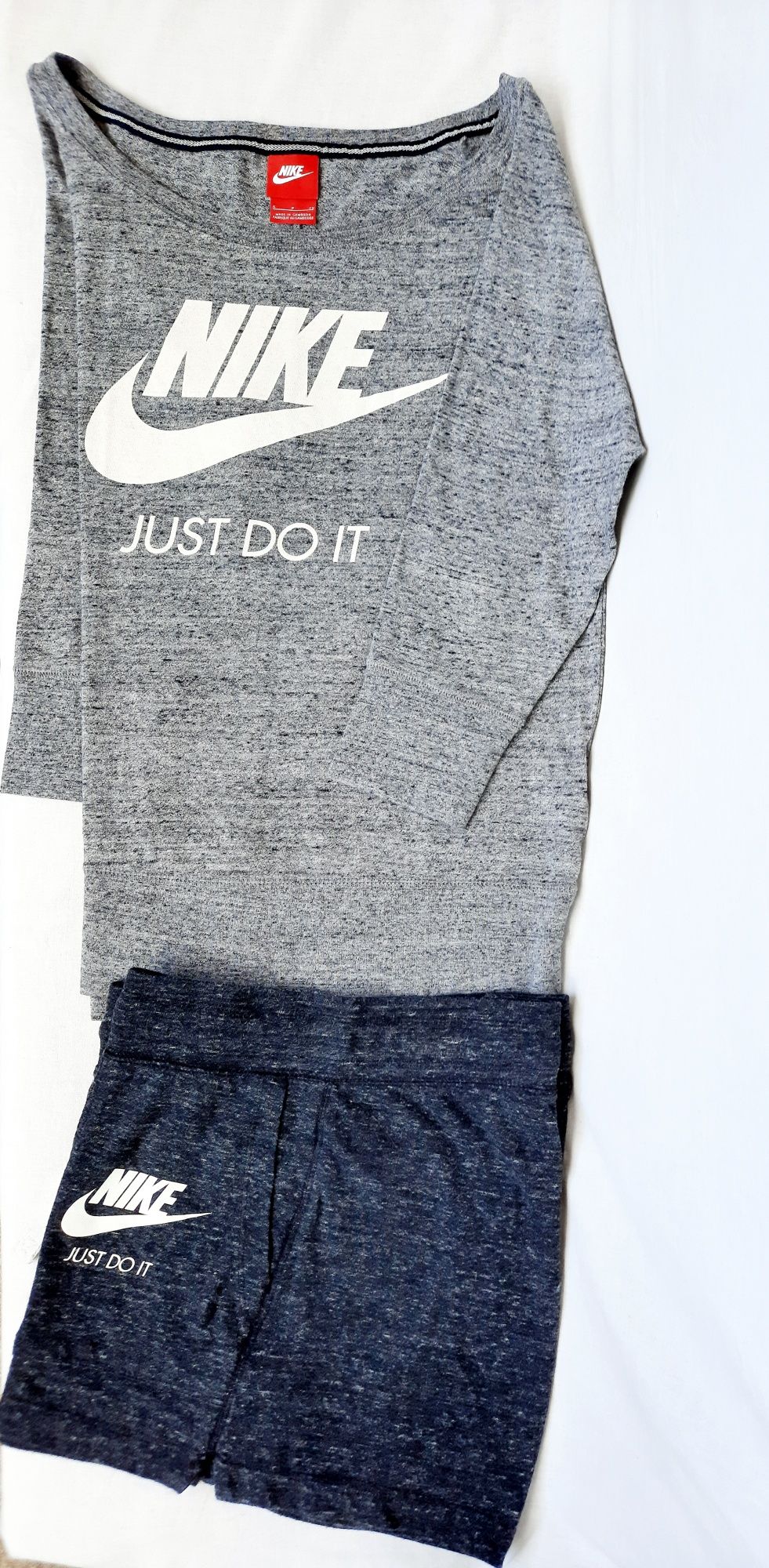 Nike дамски къси панталони