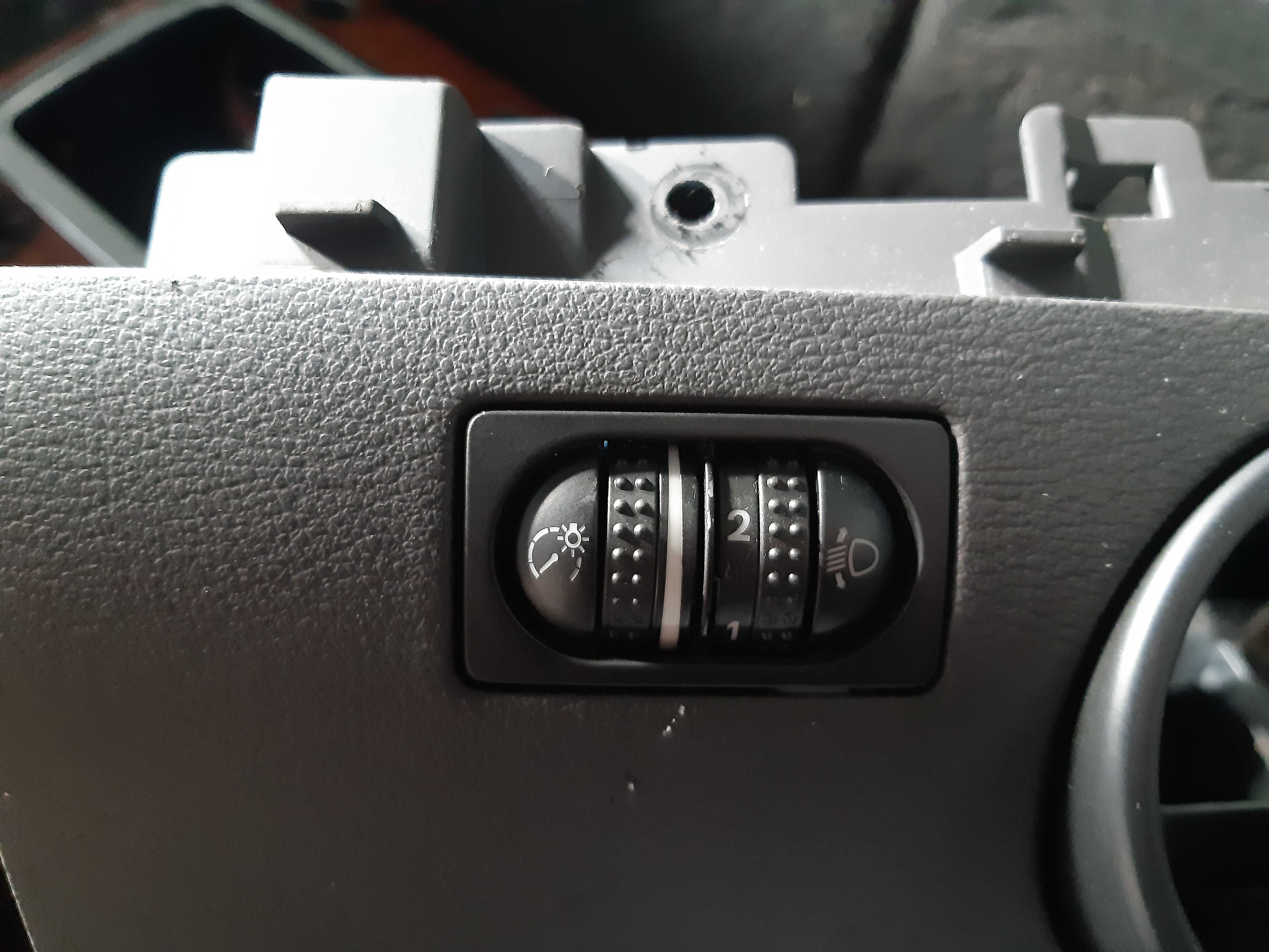 Switch pedala frana VW TOUAREG 7L / Buton reglaj faruri VW TOUAREG 7L